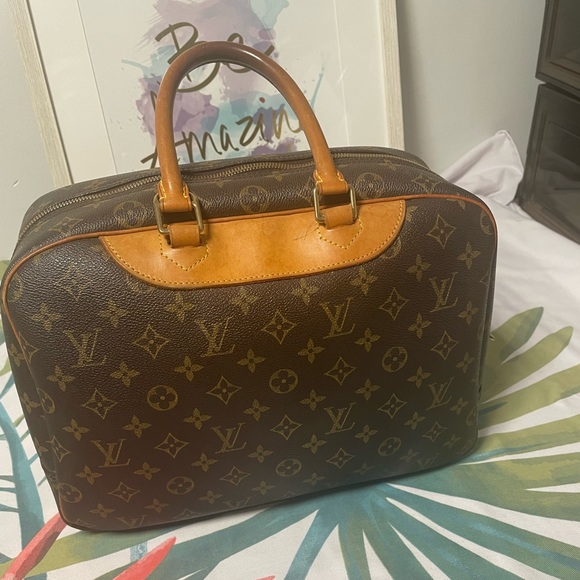 Louis Vuitton Deauville In Monogram Authentic. - Picture 1 of 16
